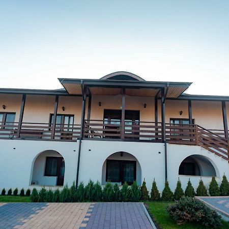 Tango Margo Hotel Valea Lupului  Buitenkant foto