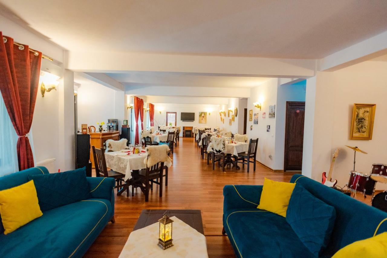 Tango Margo Hotel Valea Lupului  Buitenkant foto