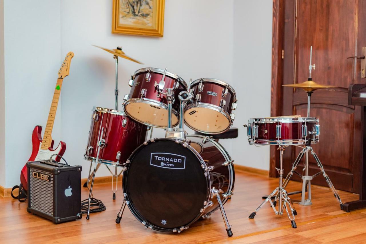 Tango Margo Hotel Valea Lupului  Buitenkant foto